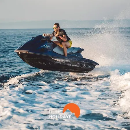 #102 V5 Clube By Holidays Hébergement de vacances *