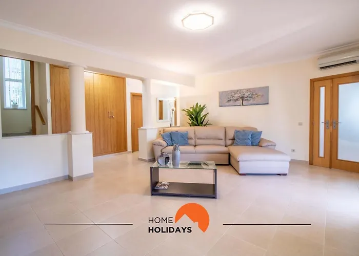 #102 V5 Clube By Holidays *