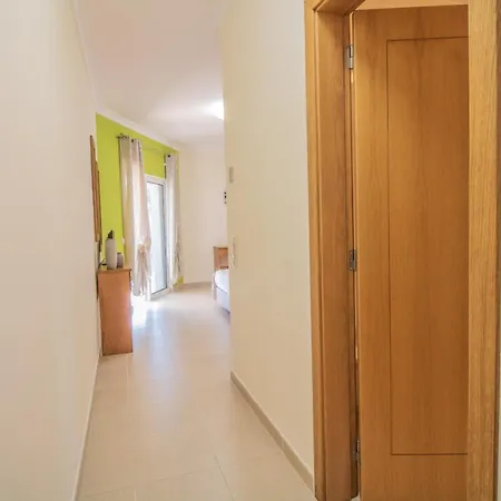 #102 V5 Clube By Holidays