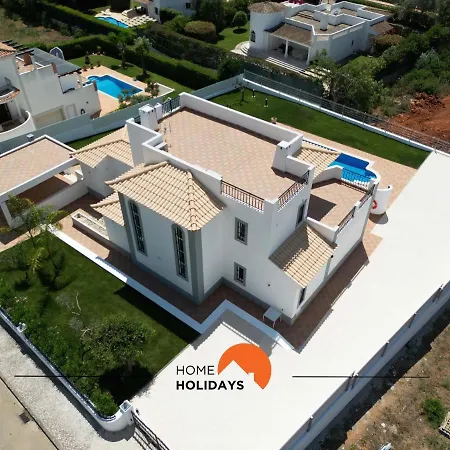 #102 V5 Clube By Holidays